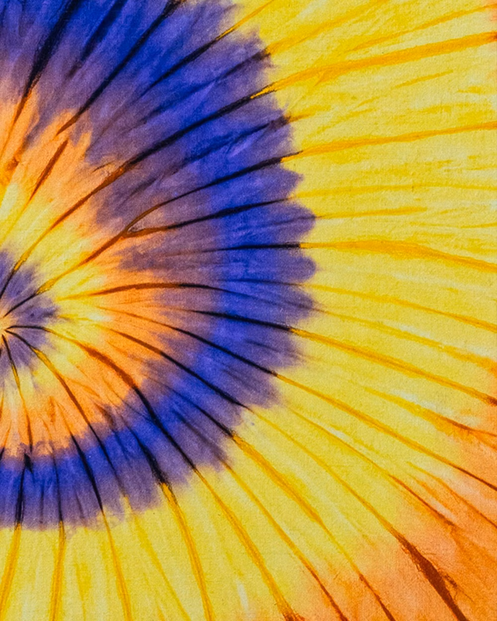tie dye fabric spiral close up photograph - Tela “Purple Spiral”  Un classico tie-dye a spirale reinterpretato con una miscela unica di pigmenti.  📐Tela Big – Quadrata – 100x100cm  #atspace #canvas #handmadecanvas #tiedye #artonfabric #processocreativo